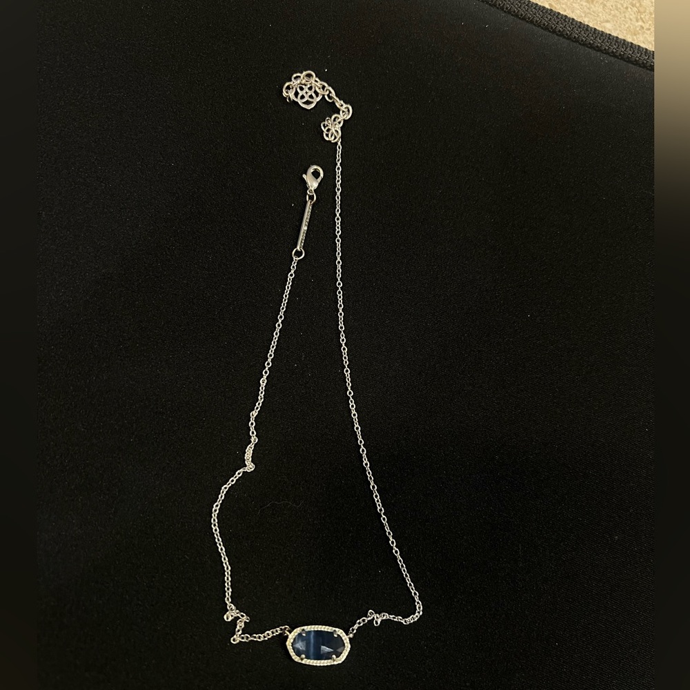 Kendra Scott necklace